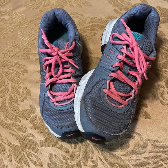 Nike Shoes - Used snickers size 8 by Nike